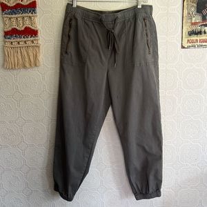 AE High Waisted Jogger Gray Size Large